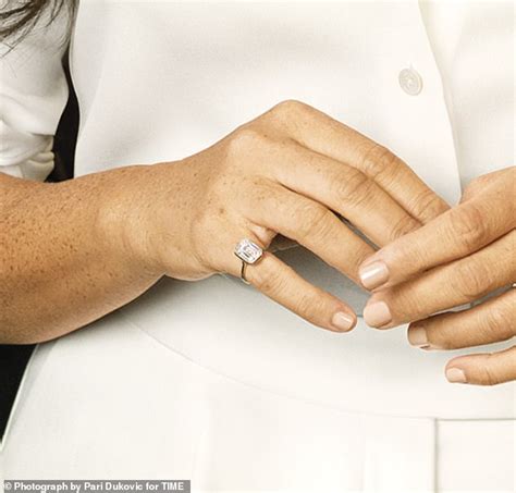 meghan markle pinky ring